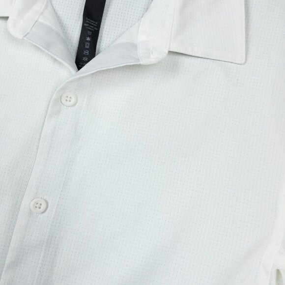Lululemon Airing Easy Shirt Mens Small Short Sleeve Button-Up Solid White Vented - Picture 5 of 14